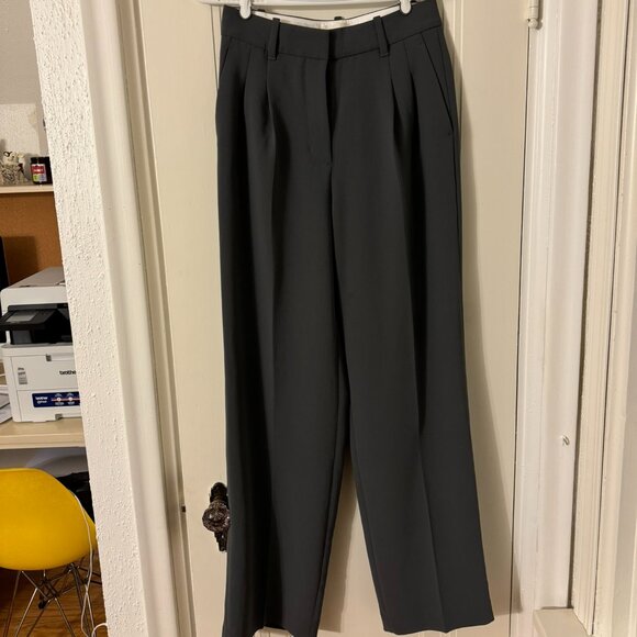 Aritzia Effortless Pants - Picture 1 of 4